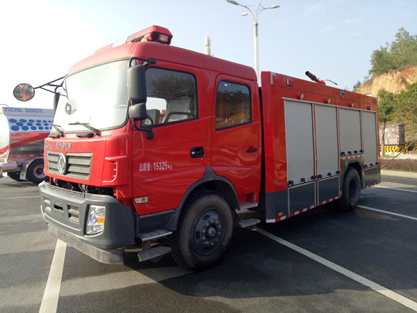 东风153型6吨水罐消防车