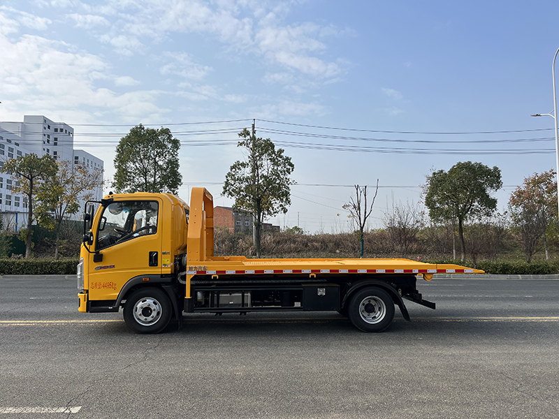 国六蓝牌重汽豪沃全落地清障车（重载型）